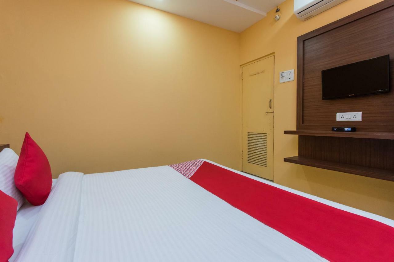 Oyo 17161 Hotel Mahalaxmi Ujjain Exterior foto